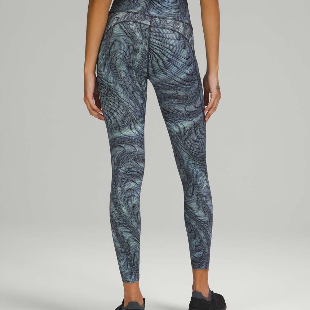 Lulu - Fast & Free Nulux w/pockets